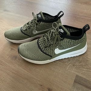 Nike Air Max Thea Ultra Sneaker